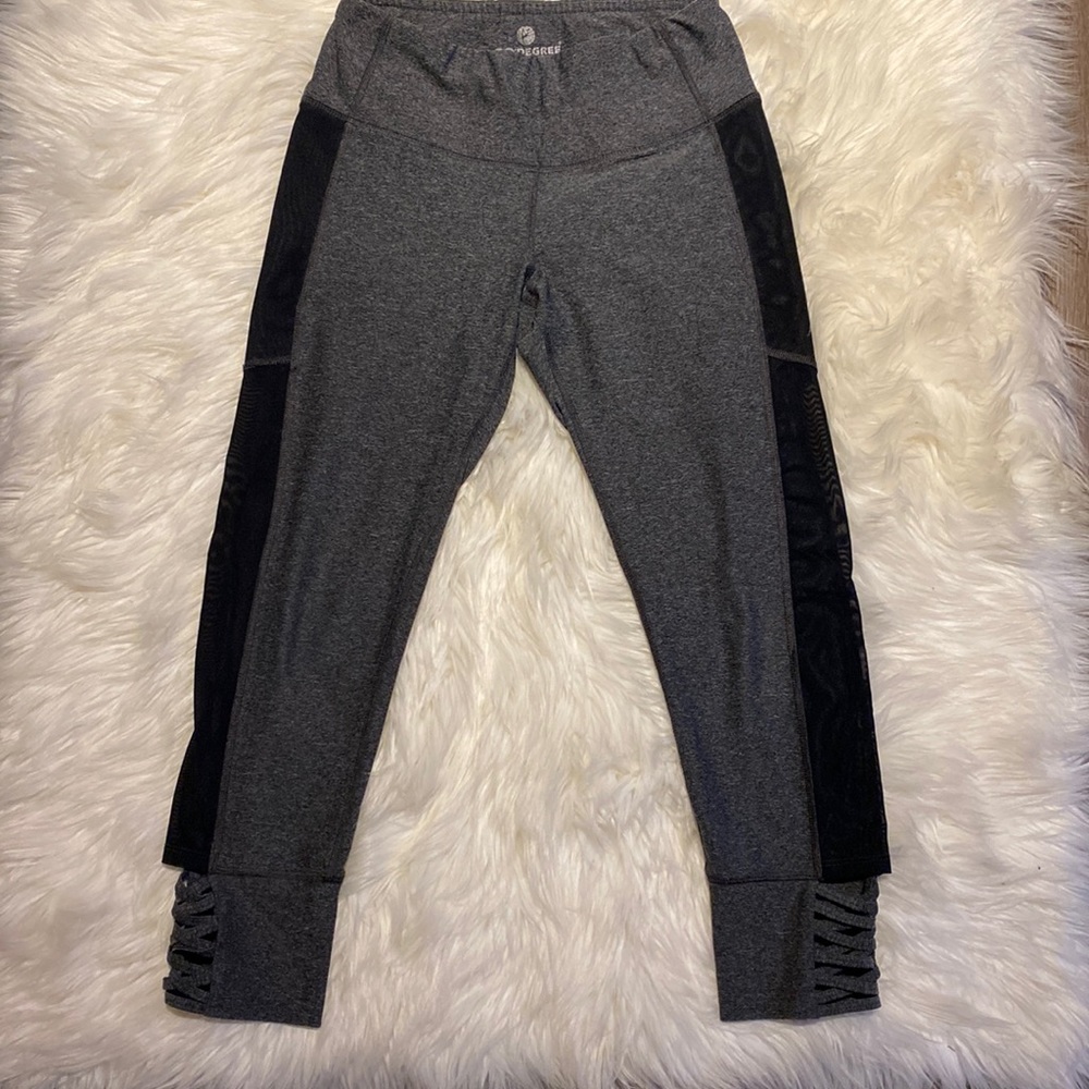 90 degrees by flex fit legging capri size xsmall Gray with sheer half panel